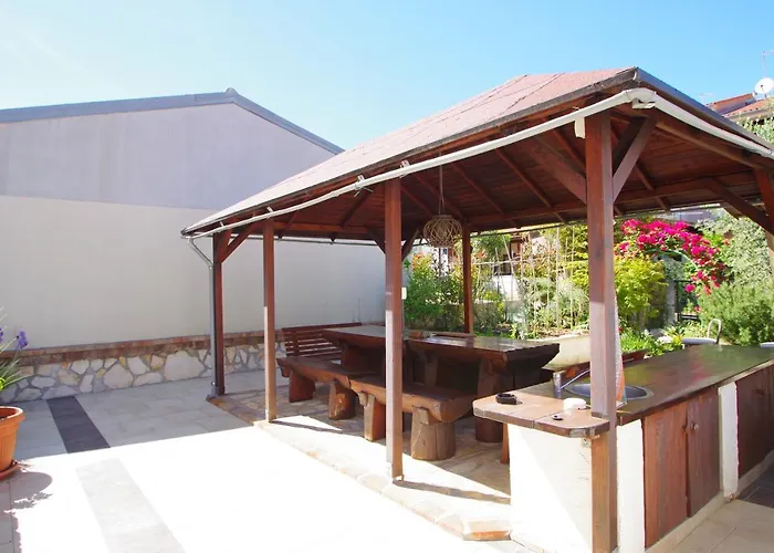 Апартаменти Rose *